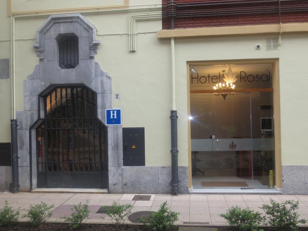 Rosal Hotel *